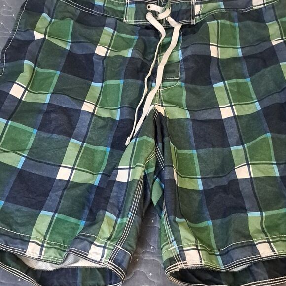 GAP Men's Green Plaid Swim Shorts size XL - Picture 2 of 7